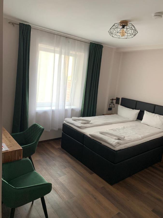 Hotel Capitol Zentrum - 24H - Friedrichshafen Luaran gambar