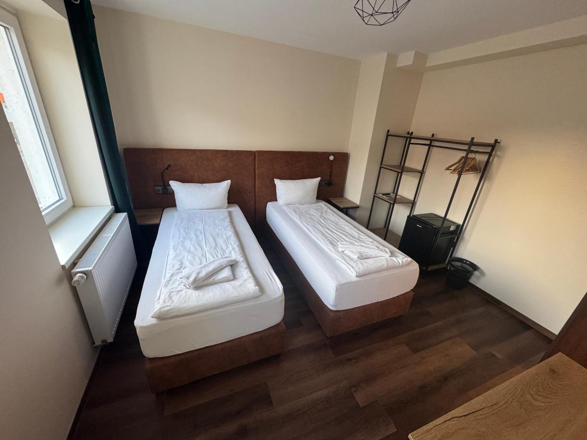 Hotel Capitol Zentrum - 24H - Friedrichshafen Luaran gambar